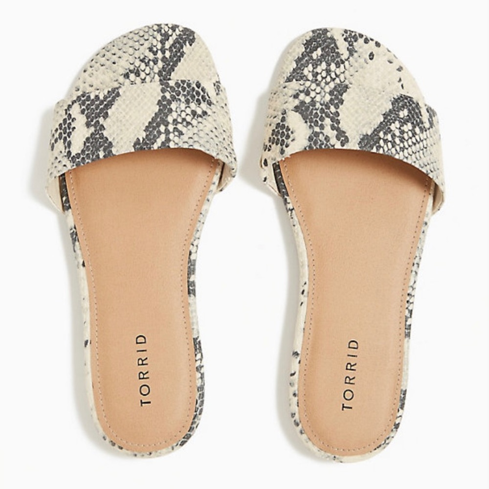 Torrid 13w Snake Skin Slides Like New